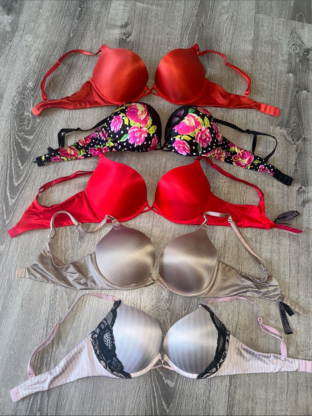 36B Victoria’s Secret bombshell bra set FLAWED